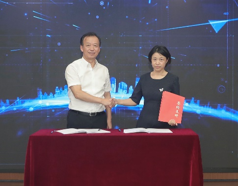 bevictor伟德官网集团举行立异生长研究院揭牌暨立异项目签约仪式