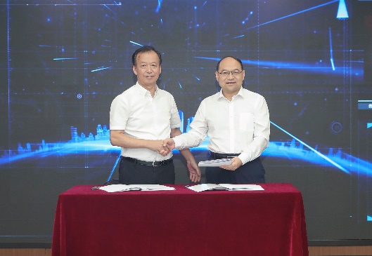 bevictor伟德官网集团举行立异生长研究院揭牌暨立异项目签约仪式